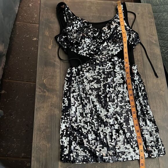 Masquerade sequin cut out mesh cocktail party mini dress Sz-3/4 - Picture 8 of 9